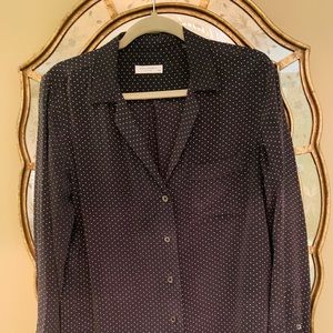 Equipment silk button up top. Size medium